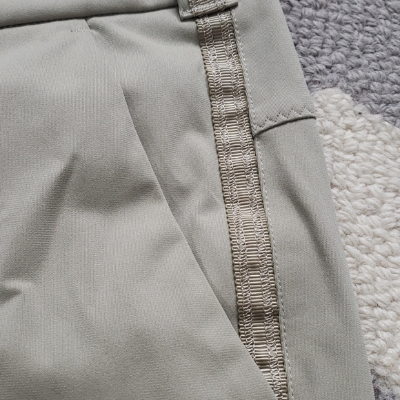 LULULEMON Club Bermuda shorts! - Picture 3 of 5